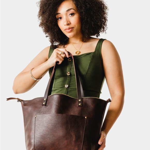 Portland Leather Oversized Zip Tote in Coldbrew - Picture 15 of 16